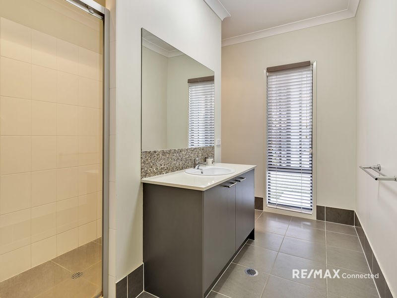 17 Waterway Crescent, Murrumba Downs QLD 4503