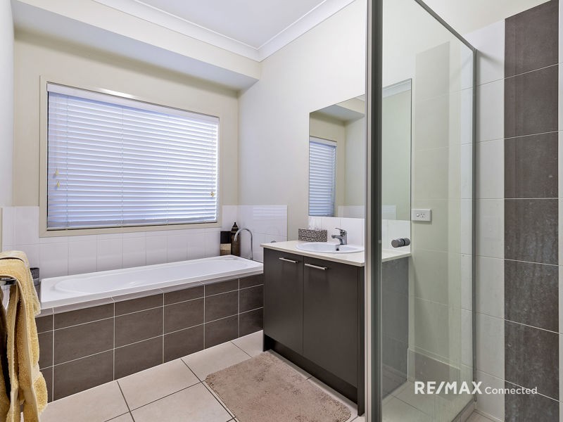 17 Waterway Crescent, Murrumba Downs QLD 4503