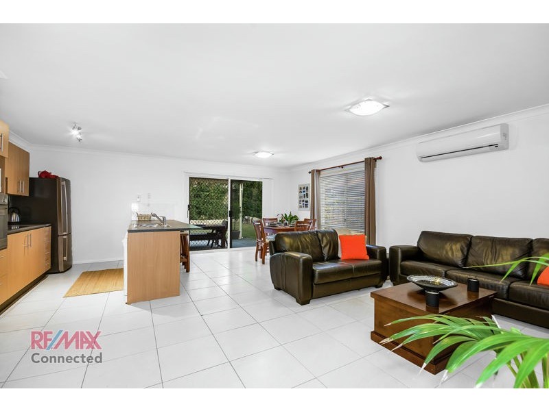 2/9 Lady Bowen Parade, Rothwell QLD 4022