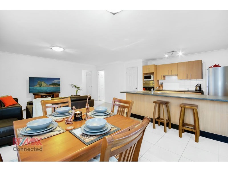 2/9 Lady Bowen Parade, Rothwell QLD 4022