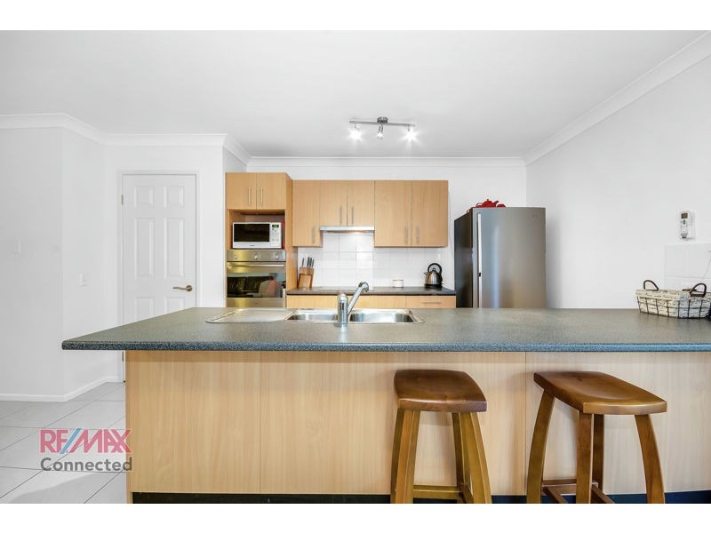 2/9 Lady Bowen Parade, Rothwell QLD 4022