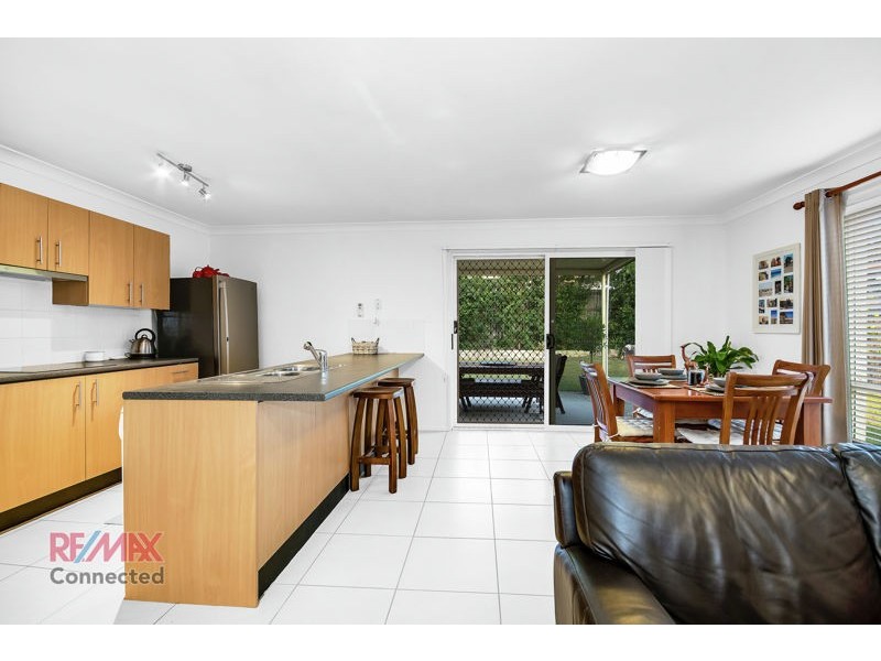 2/9 Lady Bowen Parade, Rothwell QLD 4022