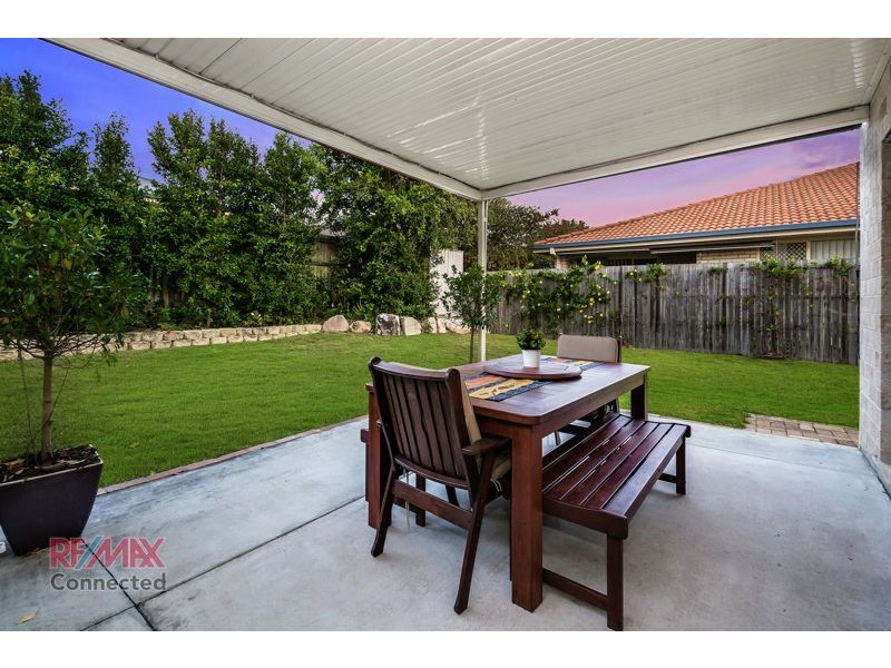 2/9 Lady Bowen Parade, Rothwell QLD 4022