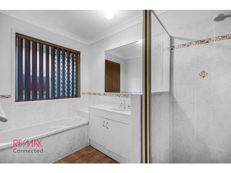 9 Higgs Street, Rothwell QLD 4022