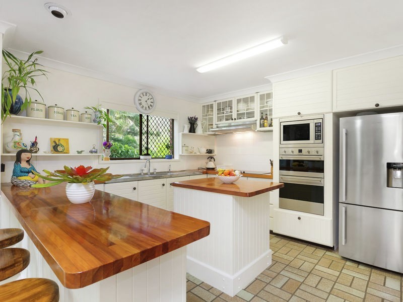 13 Vores Road, Whiteside QLD 4503