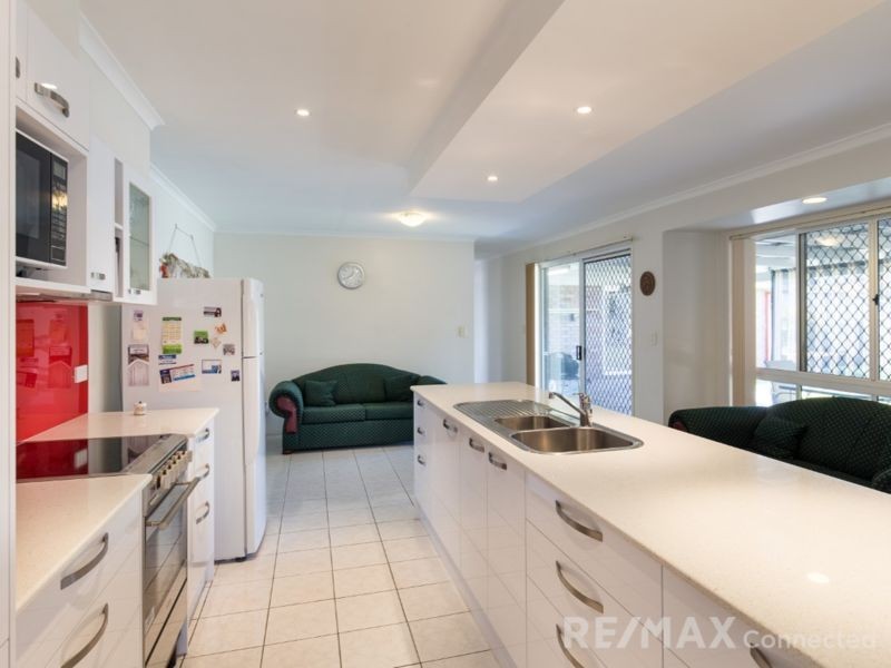 13 Winter Rd, Kallangur QLD 4503
