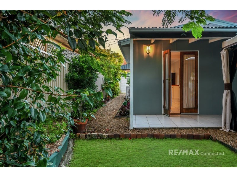 22 Frank Street, Scarborough QLD 4020