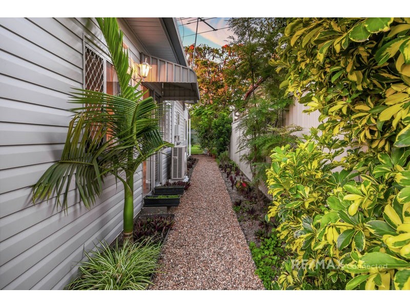 22 Frank Street, Scarborough QLD 4020