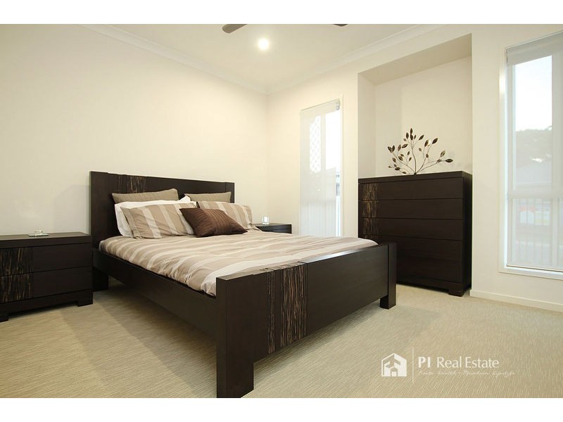 8 Hollow Crescent, Narangba QLD 4504