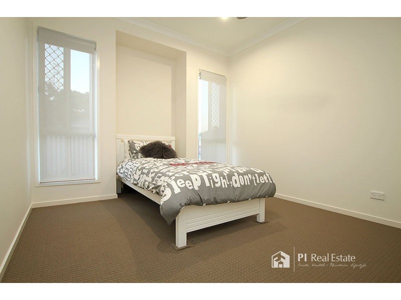 8 Hollow Crescent, Narangba QLD 4504