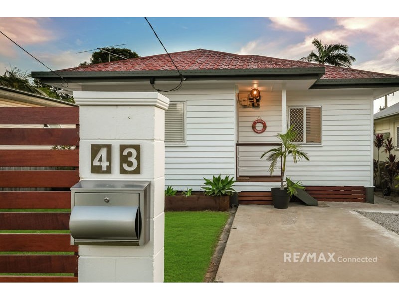 43 Bailey Street, Woody Point QLD 4019