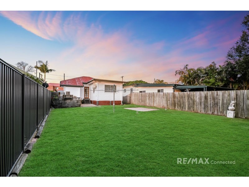 43 Bailey Street, Woody Point QLD 4019