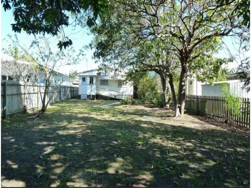 72 Turner Street, Scarborough QLD 4020