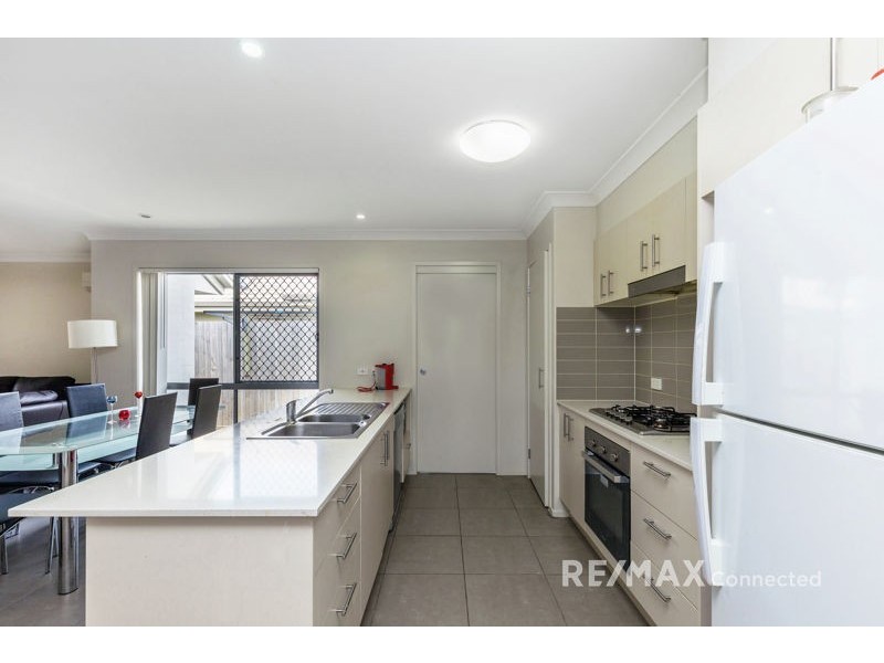 32 Cowen Terrace, North Lakes QLD 4509