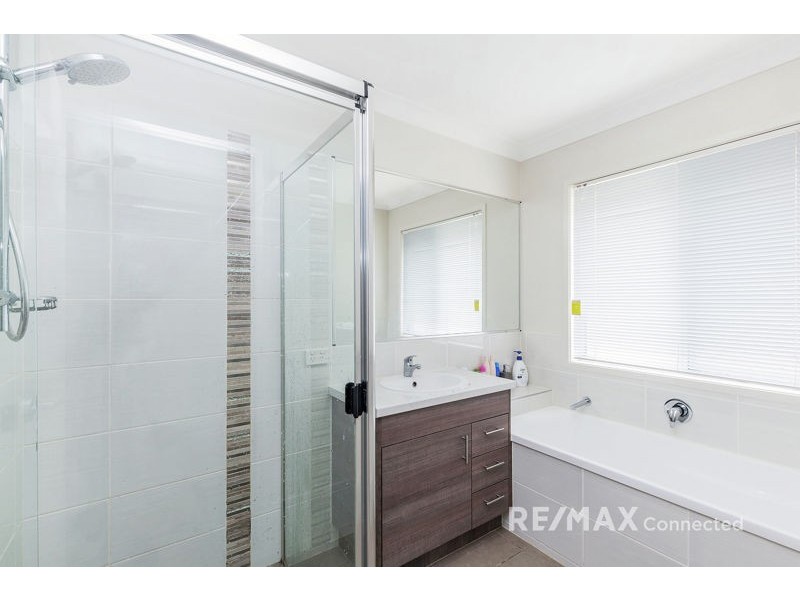 32 Cowen Terrace, North Lakes QLD 4509
