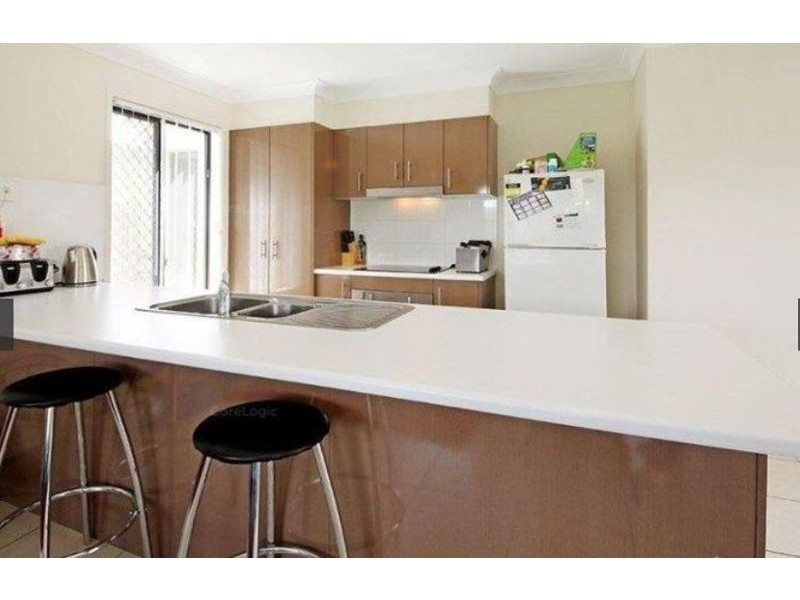 8 Friars Crescent, North Lakes QLD 4509