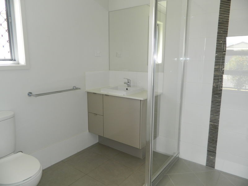 14 Hubner Drive, Rothwell QLD 4022