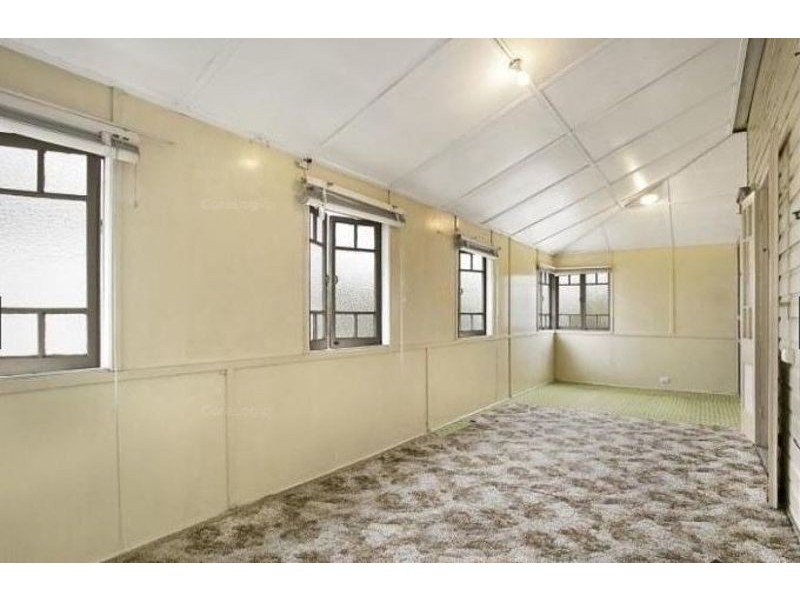 876 Sandgate Road, Clayfield QLD 4011