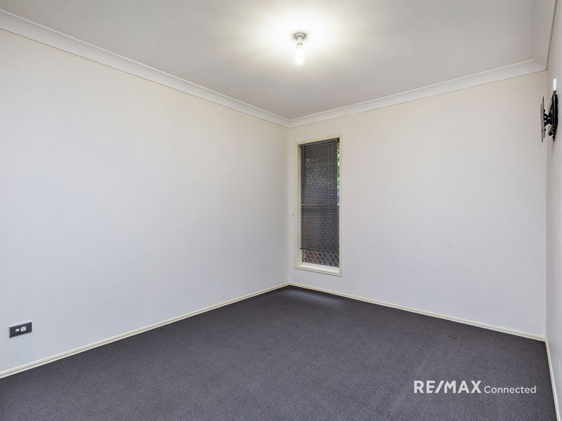 33 Southerden Drive, North Lakes QLD 4509