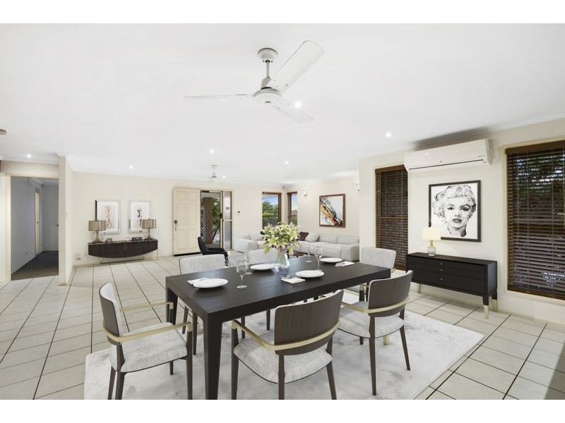 18 Southerden Drive, North Lakes QLD 4509