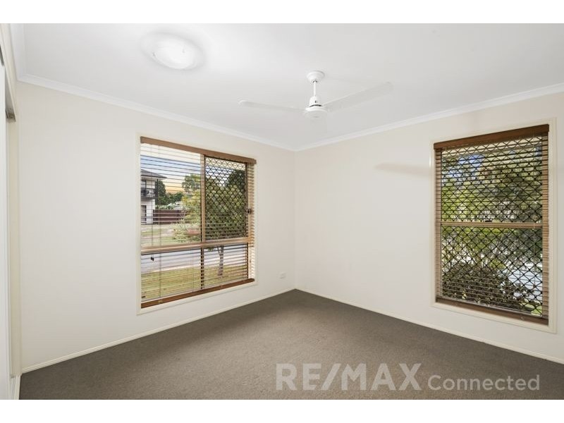 18 Southerden Drive, North Lakes QLD 4509