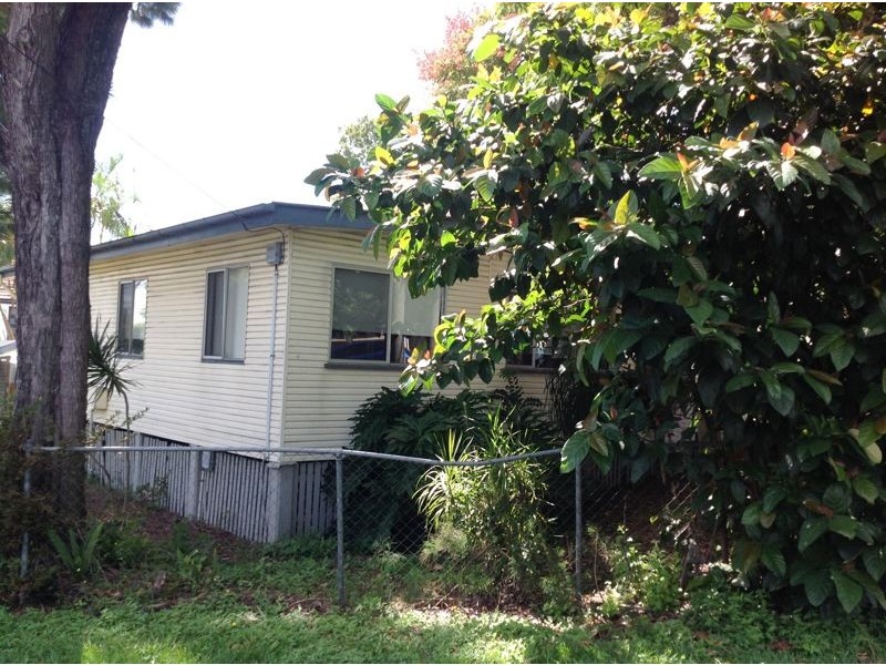 35 Hamilton Road, Wavell Heights QLD 4012