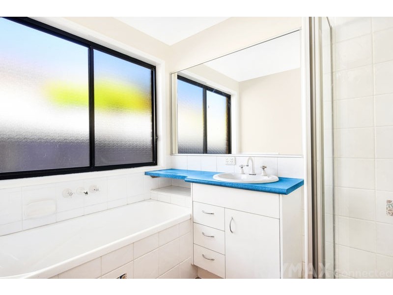 16 Heathcote Avenue, North Lakes QLD 4509