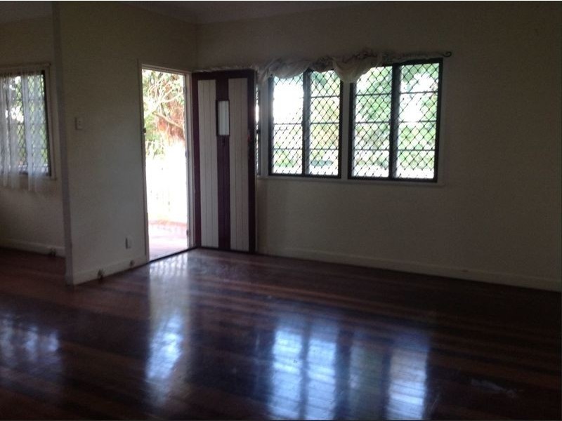 32 Unmack Street, Chermside QLD 4032