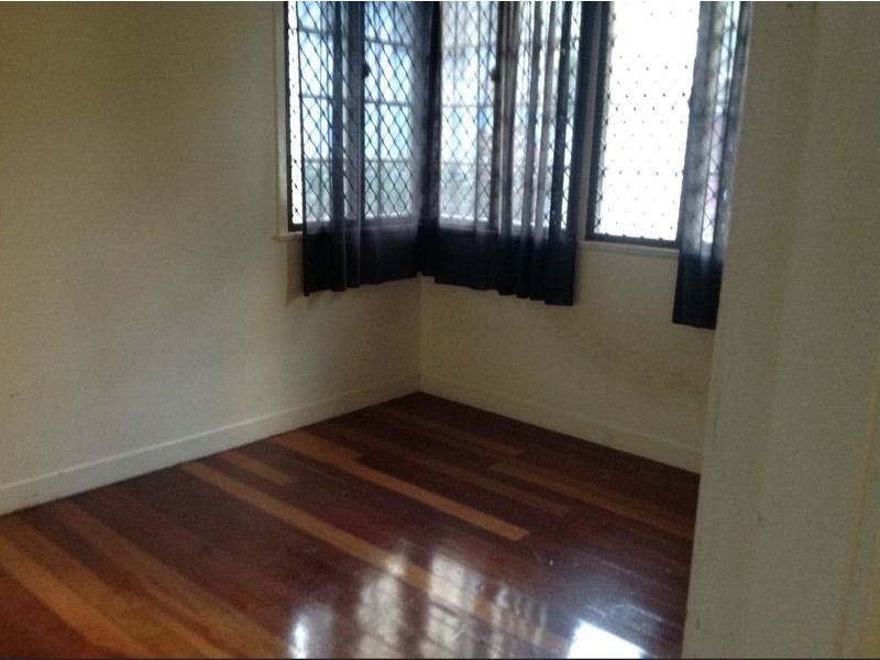 32 Unmack Street, Chermside QLD 4032