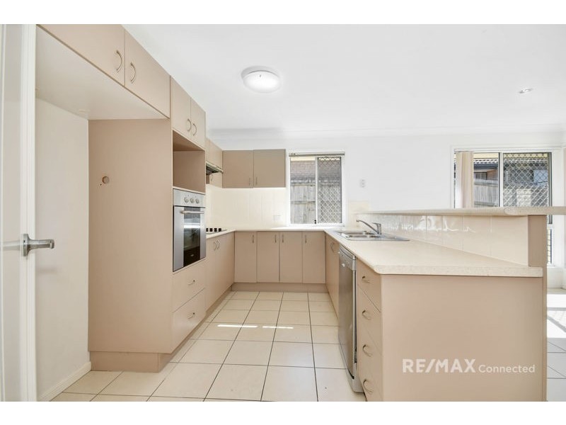33 Amity Drive, Rothwell QLD 4022