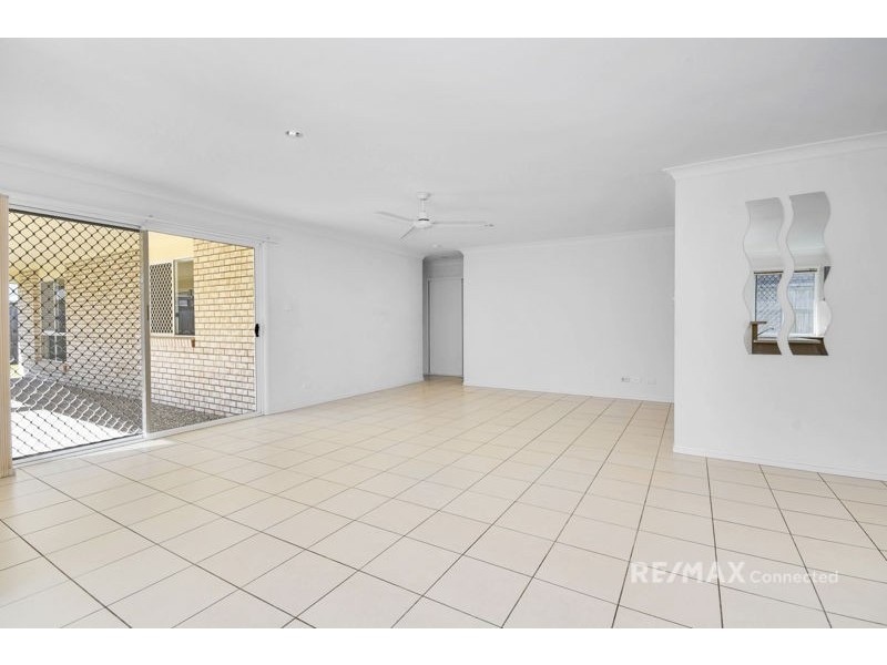 33 Amity Drive, Rothwell QLD 4022