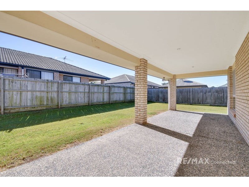 33 Amity Drive, Rothwell QLD 4022