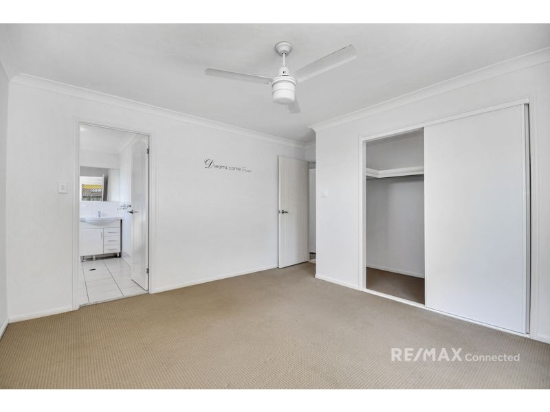 33 Amity Drive, Rothwell QLD 4022