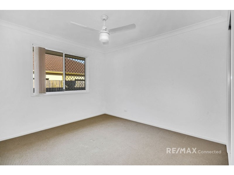 33 Amity Drive, Rothwell QLD 4022