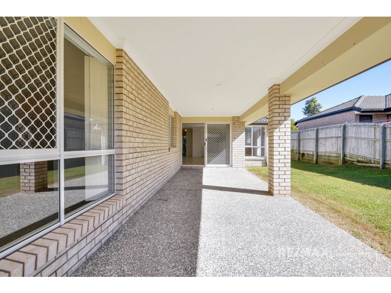 33 Amity Drive, Rothwell QLD 4022