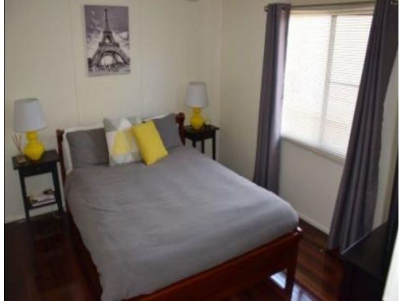 72 Turner Street, Scarborough QLD 4020