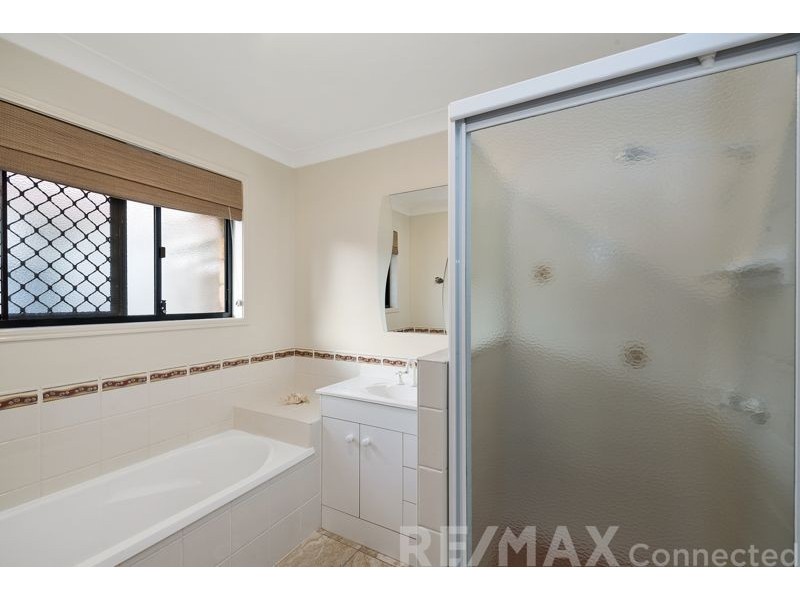 1 Cashmere Street, Rothwell QLD 4022