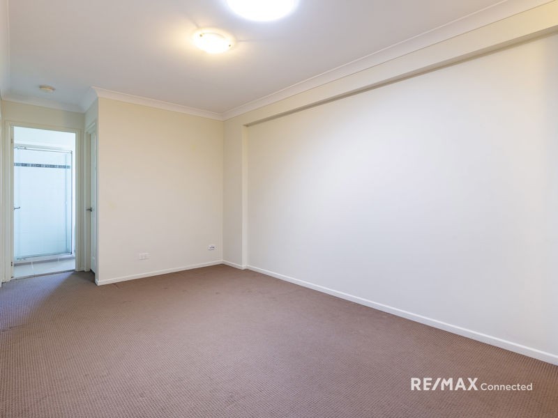1/9 Lady Bowen Parade, Rothwell QLD 4022