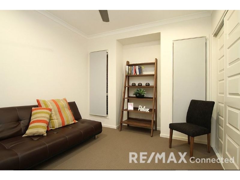 8 Hollow Crescent, Narangba QLD 4504