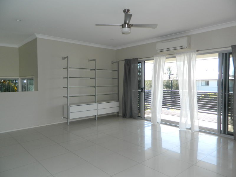 43b Higgs Street, Rothwell QLD 4022