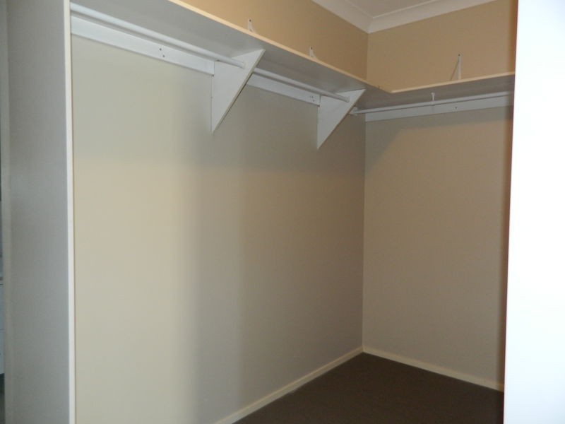 43b Higgs Street, Rothwell QLD 4022