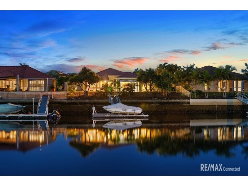 40 Topsail Circuit, Banksia Beach QLD 4507