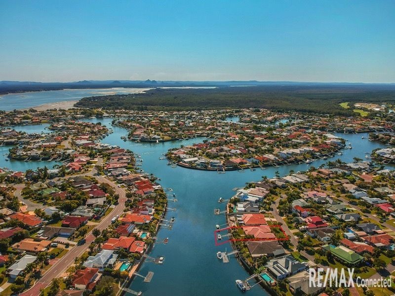 40 Topsail Circuit, Banksia Beach QLD 4507
