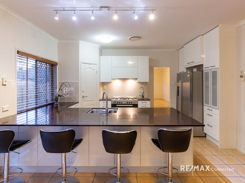 30 Bowers Road North, Everton Hills QLD 4053