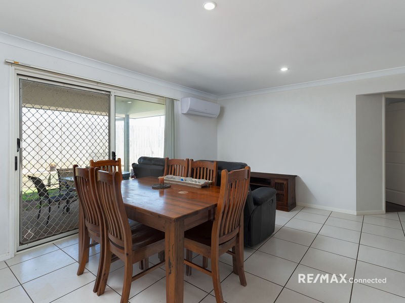 16 Grassdale Crescent, Morayfield QLD 4506