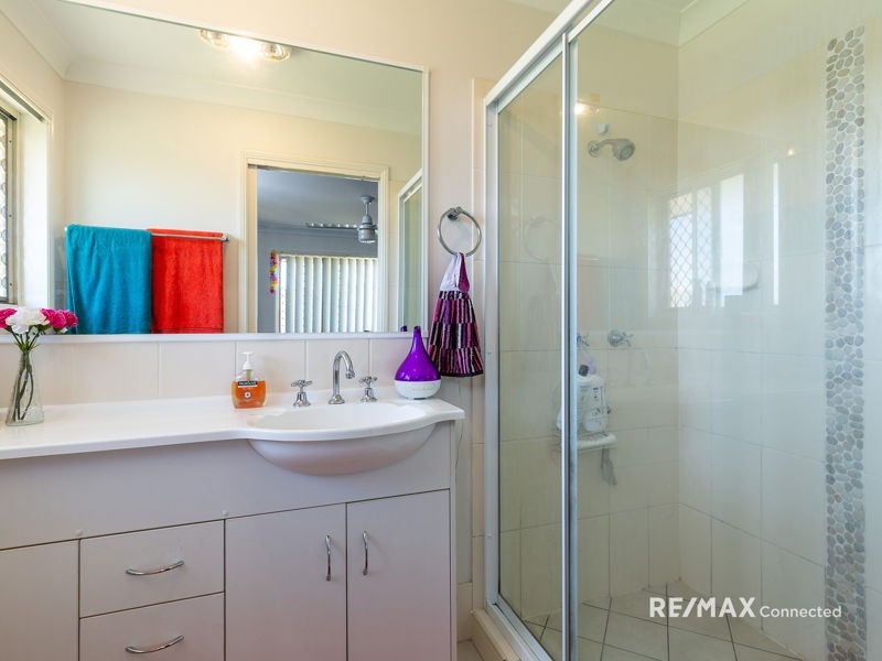 16 Grassdale Crescent, Morayfield QLD 4506