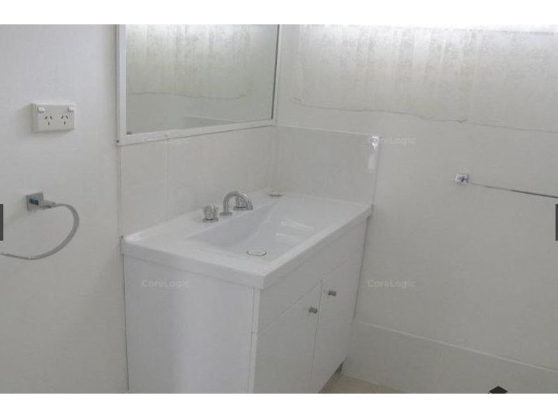 6 Shanahan Street, Redland Bay QLD 4165