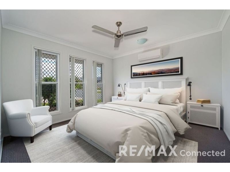 1 Dickson Crescent, North Lakes QLD 4509