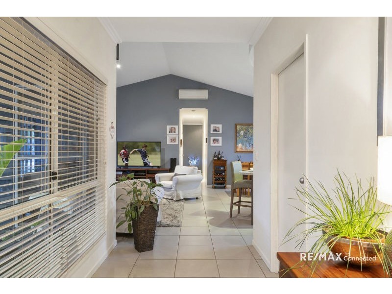 1 Riley Court, North Lakes QLD 4509