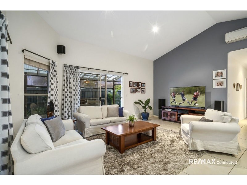 1 Riley Court, North Lakes QLD 4509